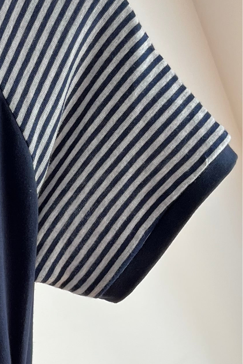 Majica za dojenje - temno modra z črtami - kratek rokav