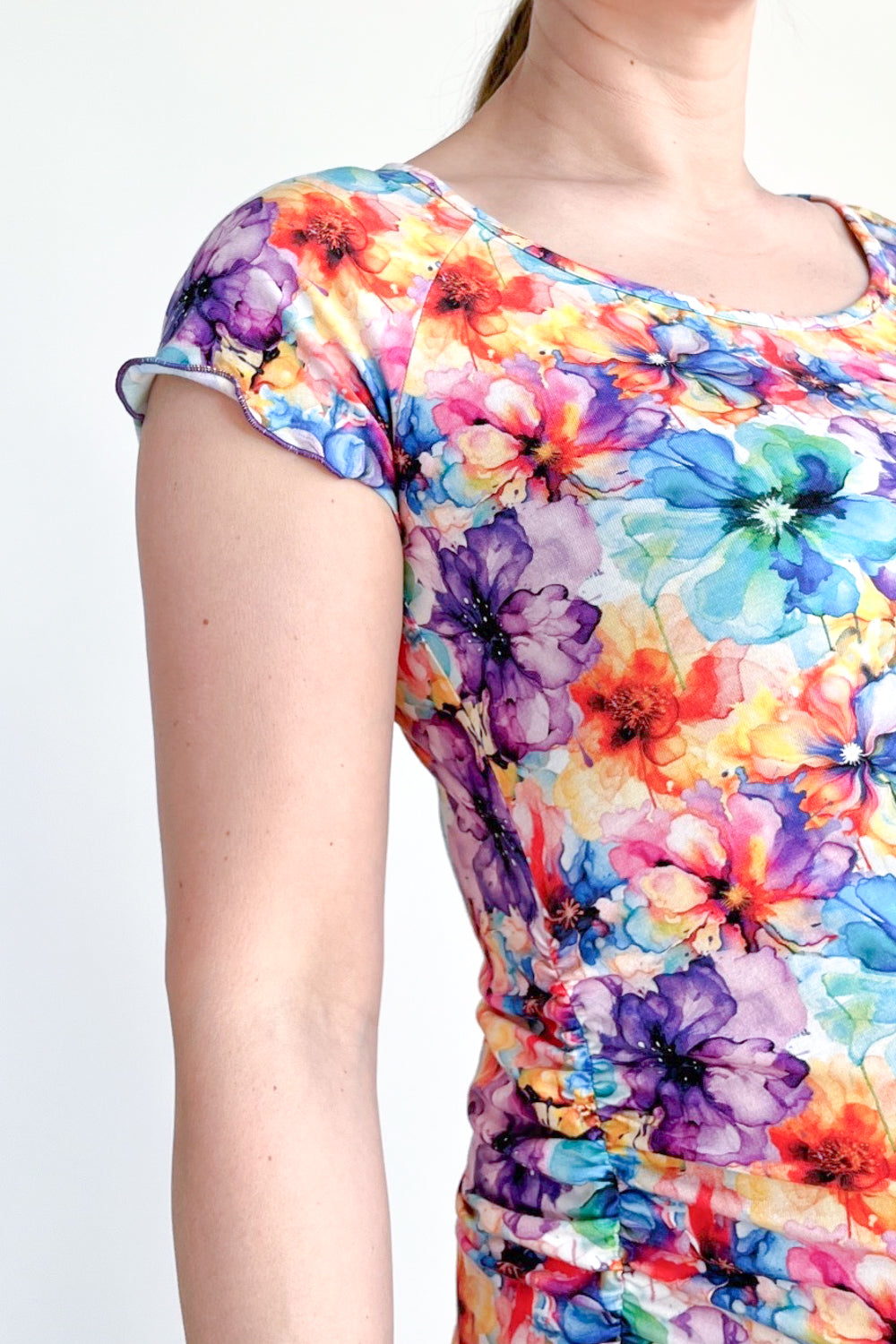 Nosečniška obleka s potiskom rožic