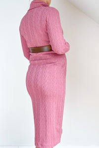 Nosečniška obleka s pasom - oprijeta - topla